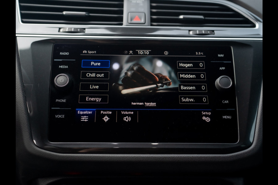 Volkswagen Tiguan 1.5 TSI R-Line Business+ | Harman/Kardon | 20'' | Trekhaak wegkl. | Elk. A-klep | IQ Light | Prijs Rijklaar!!