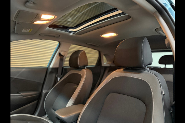 Hyundai Kona 1.6 GDI HEV Fashion Sky Automaat | Schuif/kanteldak | Carplay | Camera | HUD | Keyless