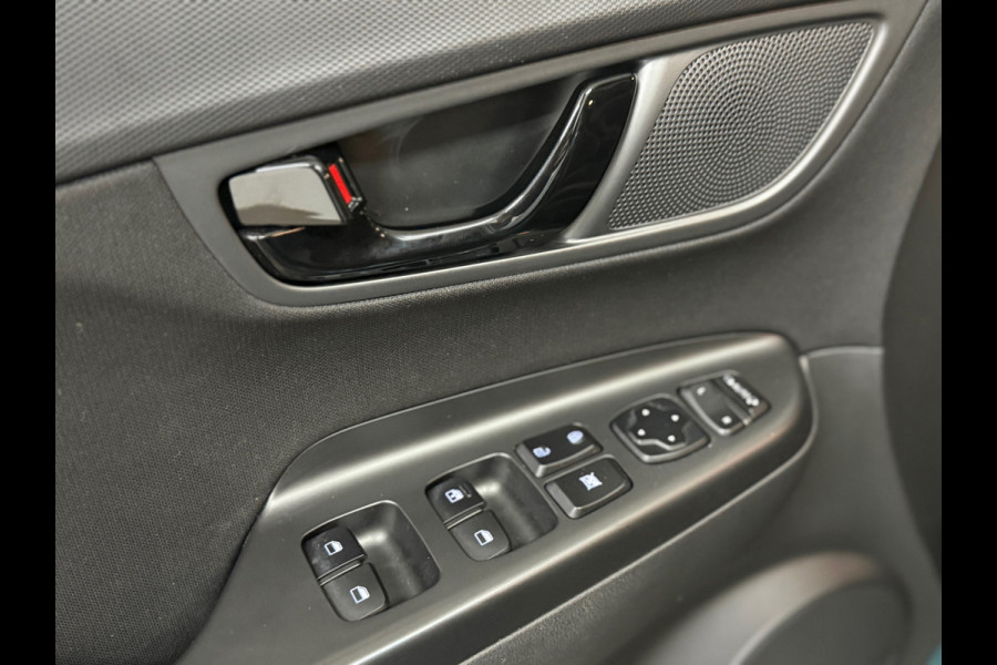 Hyundai Kona 1.6 GDI HEV Fashion Sky Automaat | Schuif/kanteldak | Carplay | Camera | HUD | Keyless