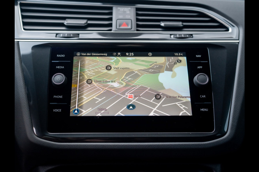 Volkswagen Tiguan 1.5 TSI R-Line Business+ | Trekhaak wegkl. | 20'' | Side Assist | Elk. A-klep | IQ Light | Prijs Rijklaar!!