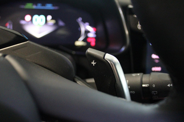 DS 7 E-Tense 300PK 4x4 ESPRIT DE VOYAGE | PANORAMISCH SCHUIF/KANTEL DAK | VOORRUITRAND/STUUR VERWARMING | VOLLEDIG LEDEREN BEKLEDING | LICHTMETALEN VELGEN 19" | ELEKTRISCH BEDIENBARE ACHTERKLEP | NIGHT VISION | DODEHOEK DETECTIE | ELEKTRISCH BEDIENBARE VOORSTOELEN MET MASSAGE FUNCTIE | ADAPTIVE CRUISE CONTROL | 360° CAMERA | KEYLESS ENTRY/START | FULL OPTION! | STOEL VENTILATIE | FOCAL ELECTRA | SFEER VERLICHTING | DRAADLOZE APPLE CARPLAY/ANDROID AUTO | NAVIGATIE | PARKEERSENSOREN VOOR EN ACHTER |