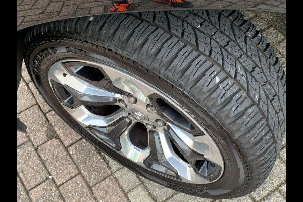 Dodge Ram 1500 Longhorn 5.7 V8 401PK 360cam 4X4 PANO Luchtvering