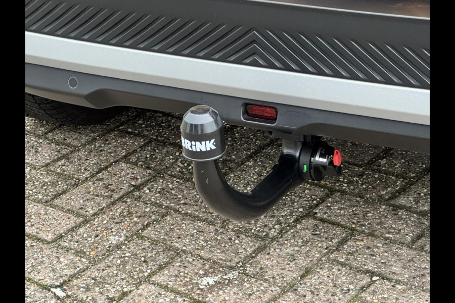 Citroën C3 1.2 Turbo 100pk Trekhaak Adaptieve cruise Airco Apple / Android DAB 4 Seizoenen banden