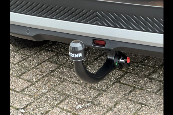 Citroën C3 1.2 Turbo 100pk Trekhaak Adaptieve cruise Airco Apple / Android DAB 4 Seizoenen banden