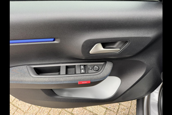 Citroën C3 1.2 Turbo 100pk Trekhaak Adaptieve cruise Airco Apple / Android DAB 4 Seizoenen banden