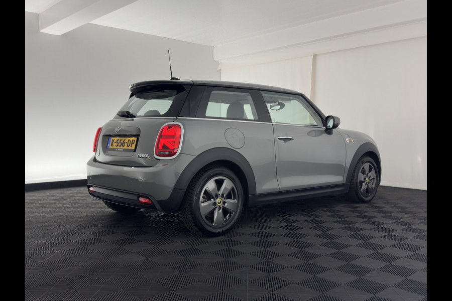 MINI Mini Electric Basic 33 kWh [ 3-Fase ] (SOH-100%) (INCL-BTW) Aut. *HEATPUMP | FULL-LED | SPORT-SEATS | NAVI-FULLMAP | DIGI-COCKPIT | DAB+ | ECC | CCS-FASTLOADER | UNION-JACK | KEYLESS | CRUISE | AMBIENT-LIGHT | 16''ALU*