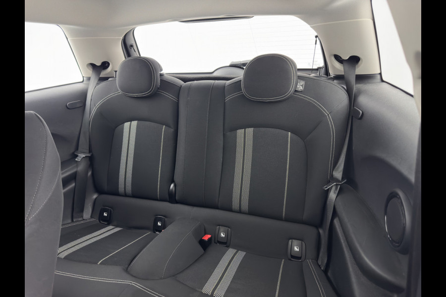 MINI Mini Electric Basic 33 kWh [ 3-Fase ] (SOH-100%) (INCL-BTW) Aut. *HEATPUMP | FULL-LED | SPORT-SEATS | NAVI-FULLMAP | DIGI-COCKPIT | DAB+ | ECC | CCS-FASTLOADER | UNION-JACK | KEYLESS | CRUISE | AMBIENT-LIGHT | 16''ALU*