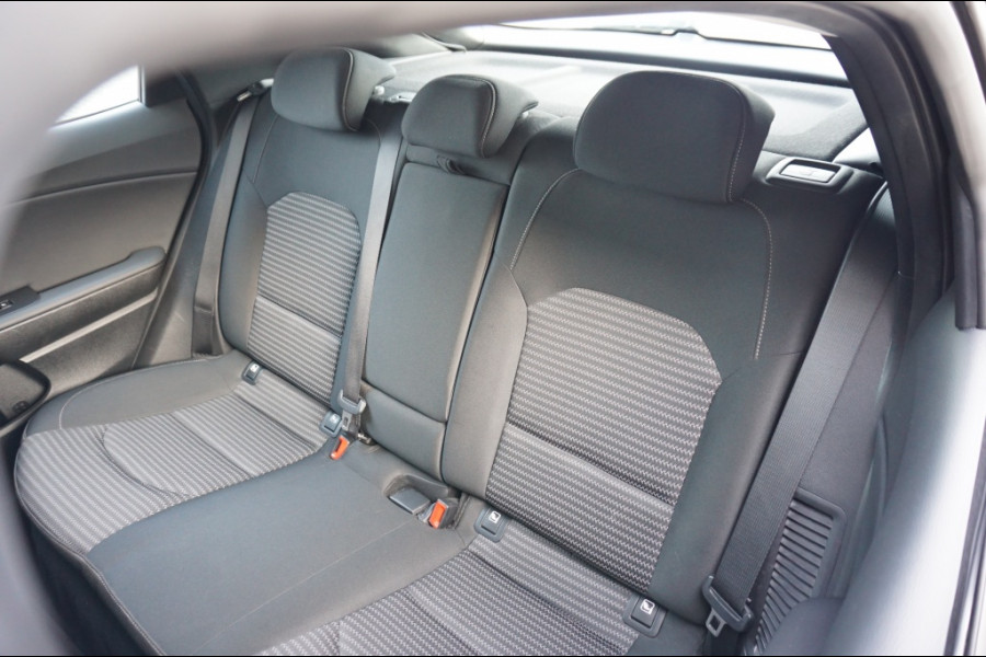 Kia Xceed 1.6 GDi Plug in Hybrid DynamicLine WINTERPACK | NAVI