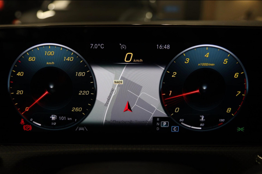 Mercedes-Benz A-Klasse 200 AMG NAP/PANO/KEYLESS/SFEER/MEMORY/VOL