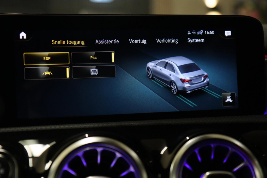 Mercedes-Benz A-Klasse 200 AMG NAP/PANO/KEYLESS/SFEER/MEMORY/VOL