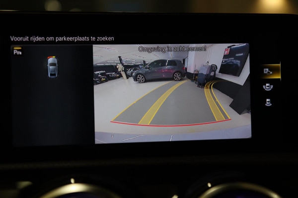 Mercedes-Benz A-Klasse 200 AMG NAP/PANO/KEYLESS/SFEER/MEMORY/VOL