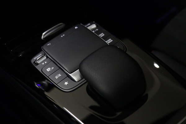 Mercedes-Benz A-Klasse 200 AMG NAP/PANO/KEYLESS/SFEER/MEMORY/VOL