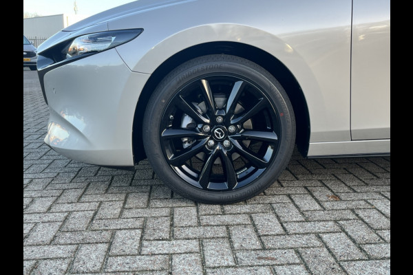 Mazda 3 2.5ltr 140pk, handbak HOMURA