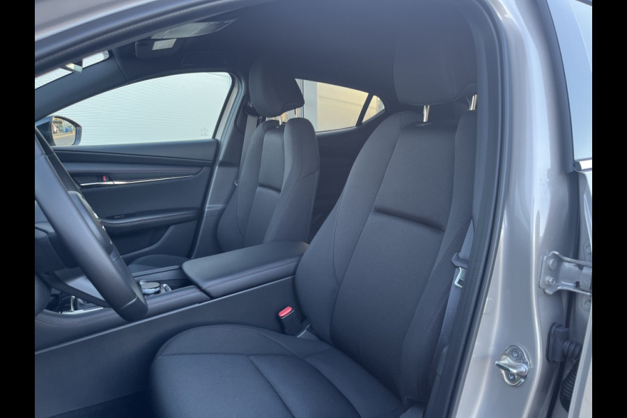 Mazda 3 2.5ltr 140pk, handbak HOMURA