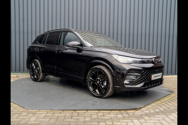 Volkswagen Tiguan 1.5 eTSI R-Line Edition | 360 Camera | 20'' | Black Style | Side Assist | Prijs Rijklaar!!