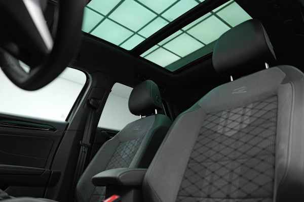 Volkswagen T-Roc 1.5 TSI R-Line Pano|Camera|Carplay|