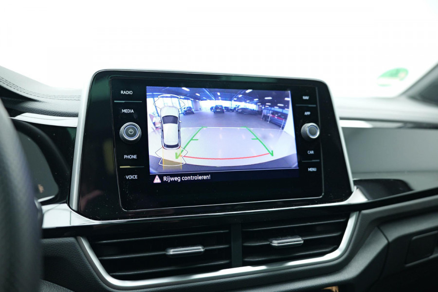Volkswagen T-Roc 1.5 TSI R-Line Pano|Camera|Carplay|