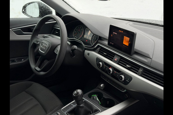 Audi A4 Avant 35 TFSI Black edition, 19 inch, 77000 km, NL auto met nationale auto pas