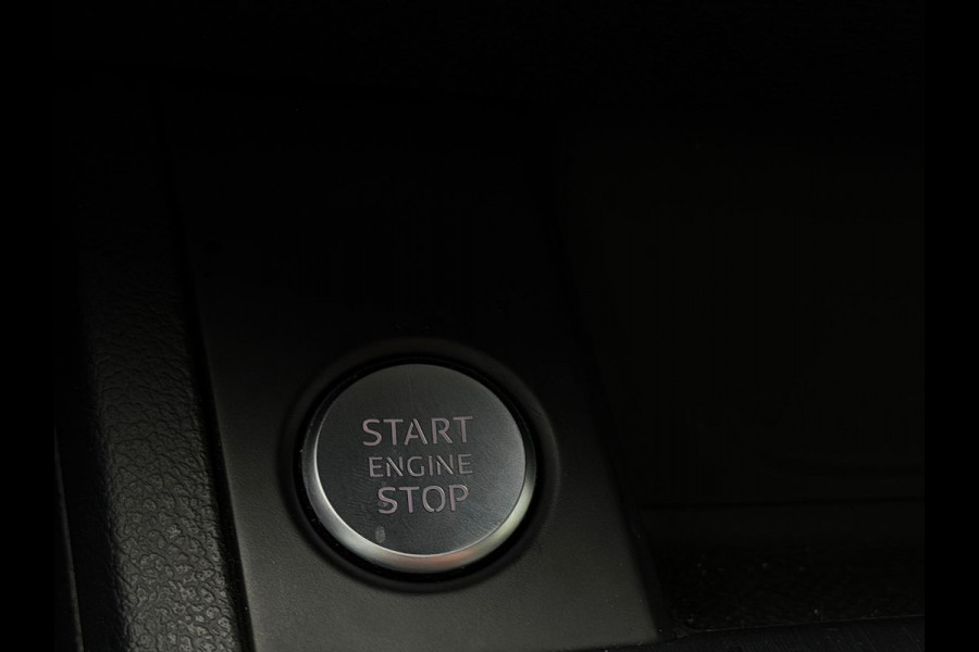 Audi A4 Avant 35 TFSI Black edition, 19 inch, 77000 km, NL auto met nationale auto pas