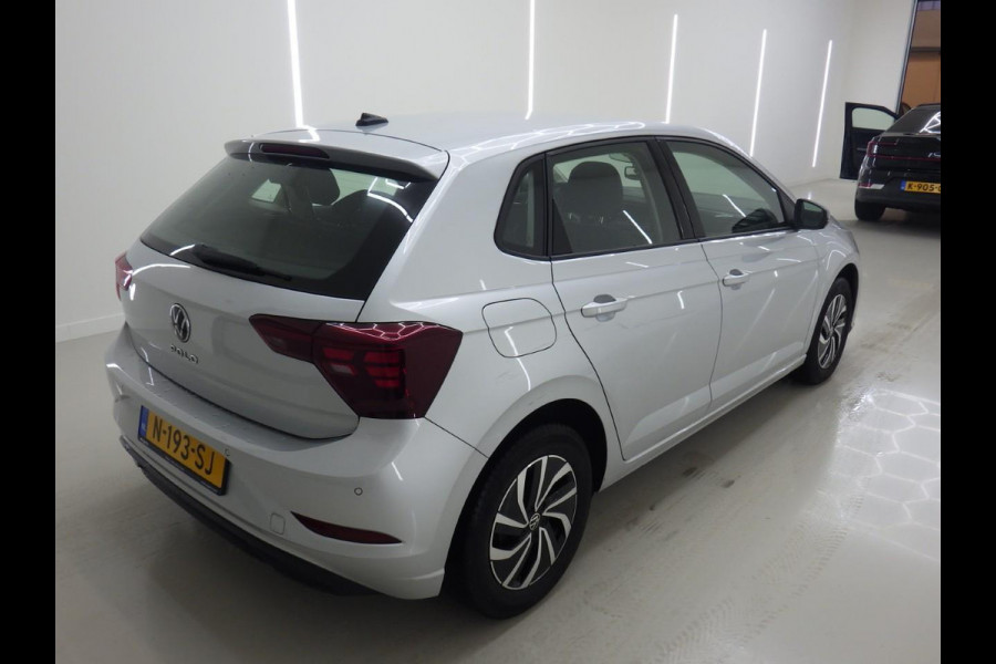 Volkswagen Polo 1.0 TSI Life Airco Caplay Navi Cruise Control Full LED PDC Voor/Achter 15" LM Velgen