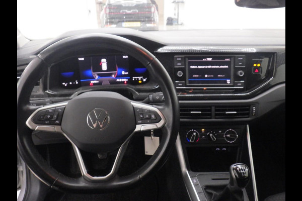 Volkswagen Polo 1.0 TSI Life Airco Caplay Navi Cruise Control Full LED PDC Voor/Achter 15" LM Velgen