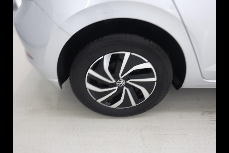 Volkswagen Polo 1.0 TSI Life Airco Caplay Navi Cruise Control Full LED PDC Voor/Achter 15" LM Velgen