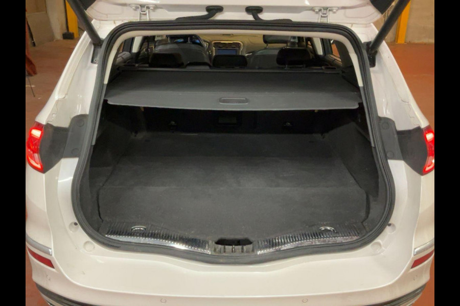 Ford Mondeo Wagon 2.0 IVCT HEV Vignale | Panoramadak |  Adaptieve cruisecontrol |  Trekhaak | Winter Pack | Adaptive cruise control |  Achteruitrijcamera | Bestuurdersstoel Met Geheugen