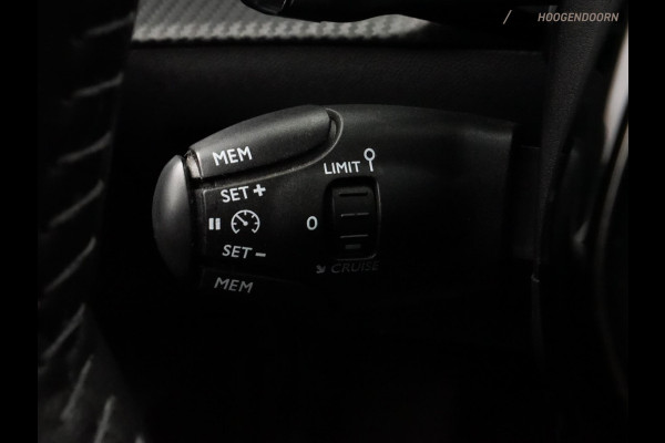 Peugeot 208 1.2 PureTech Allure Sport 100pk (APPLE CARPLAY,LED,DIGITAAL COCKPIT,CAMERA,SPORTSTOELEN,CLIMATE,CRUISE,LM-VELGEN)