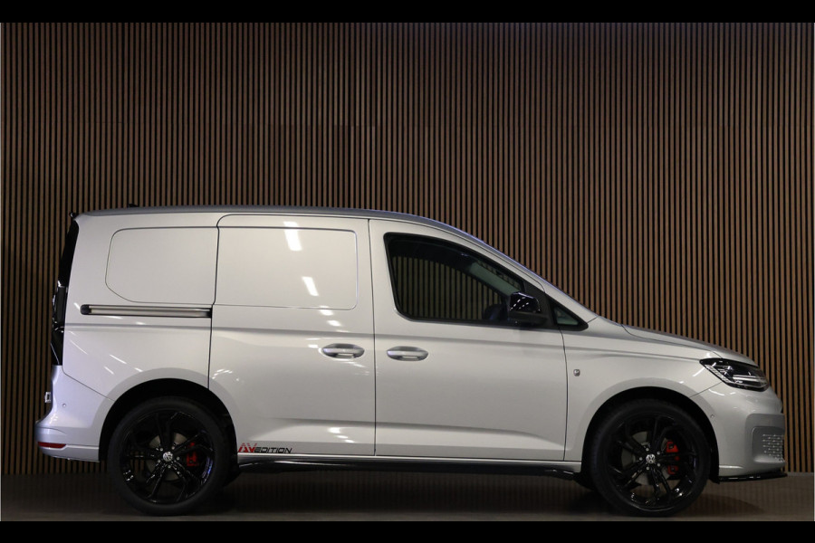 Volkswagen Caddy Cargo 2.0 TDI DSG R-Line | L+R Schuifdeur | ACC | Side Assist | Lane Assist | Virtual Cockpit | Camera | CarPlay | Stoelverwarming | LED Koplampen | Sidebars | Spoilerkit | DAB | Fabrieksgarantie | Facelift model | BPM Vrij