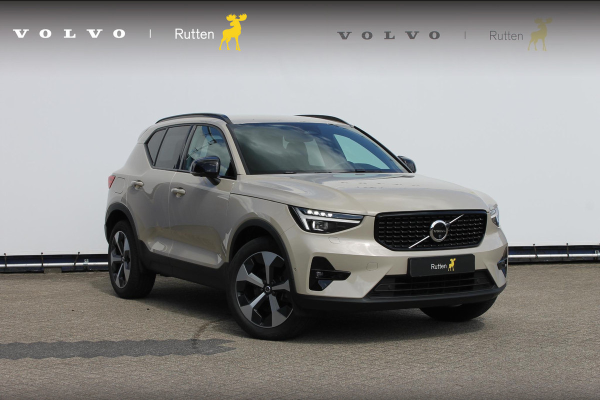 Volvo XC40 B3 177PK Automaat Plus Dark Google infotainment / Draadloos telefoon opladen / Elektrisch bedienbare bestuurdersstoel met geheugen / Adaptieve Cruise Control / Parkeersensoren voor en achter met 360 graden camera
