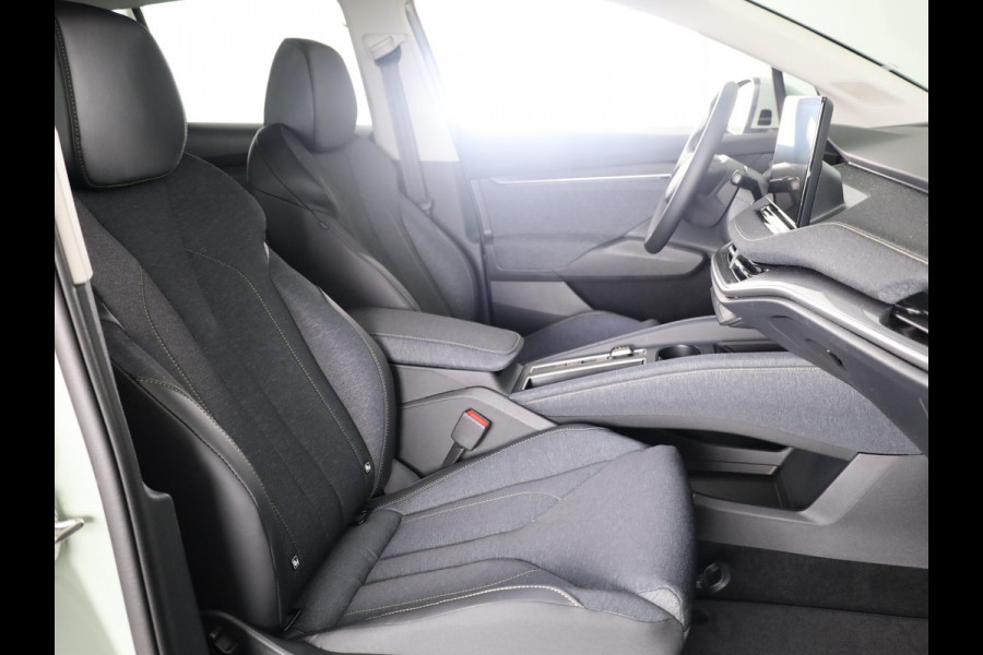 Škoda Elroq 60 Business Edition - Tour | Trekhaak | 20 inch | Adaptive Cruise Control | Navigatie | Blind Spot | Stoelverwarming |