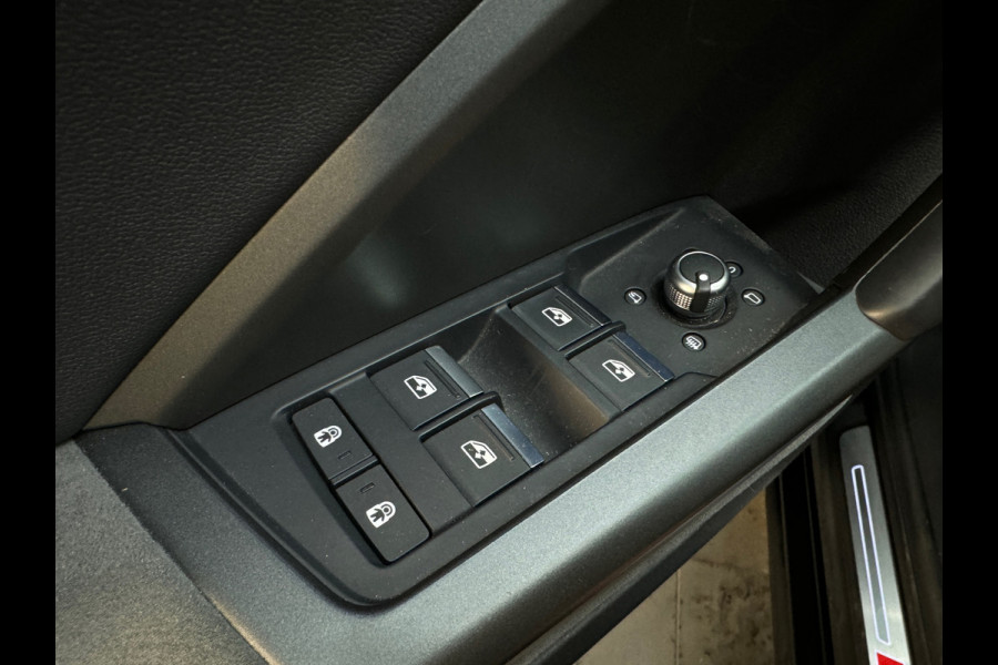 Audi Q3 Sportback 45 TFSI e 2X S Line Pano|Sfeer|Camera|Leer