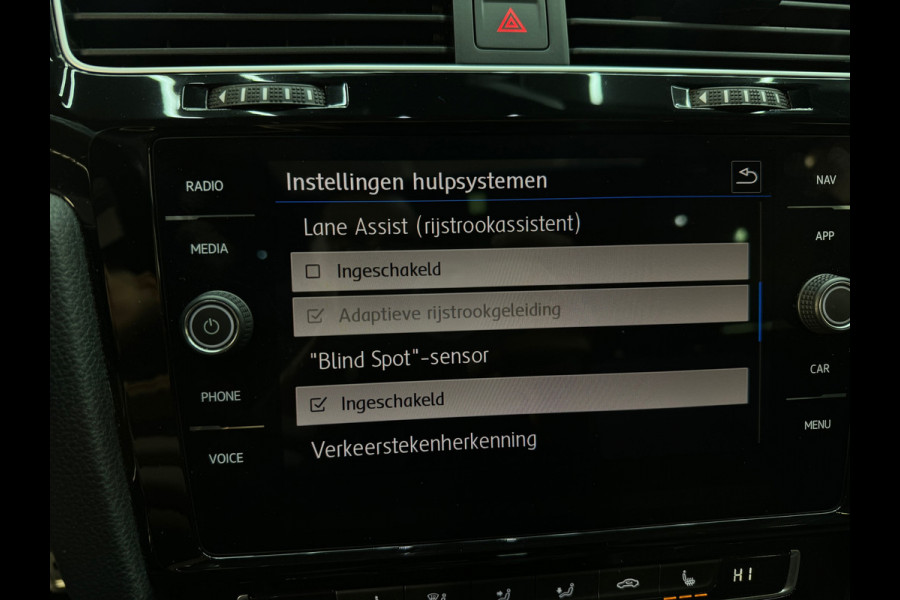 Volkswagen GOLF Variant 1.5 TSI Highline R Line Pano|Trekhaak