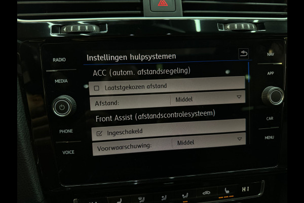 Volkswagen GOLF Variant 1.5 TSI Highline R Line Pano|Trekhaak