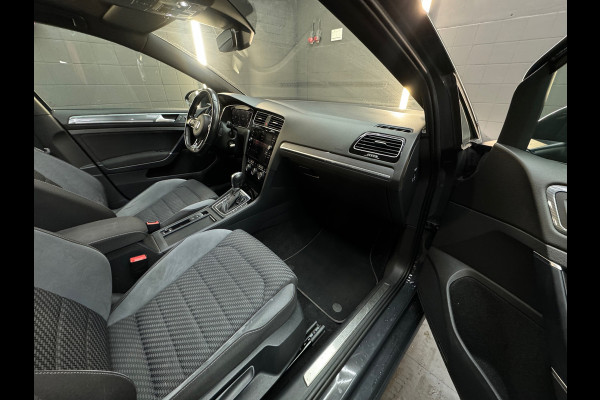 Volkswagen GOLF Variant 1.5 TSI Highline R Line Pano|Trekhaak