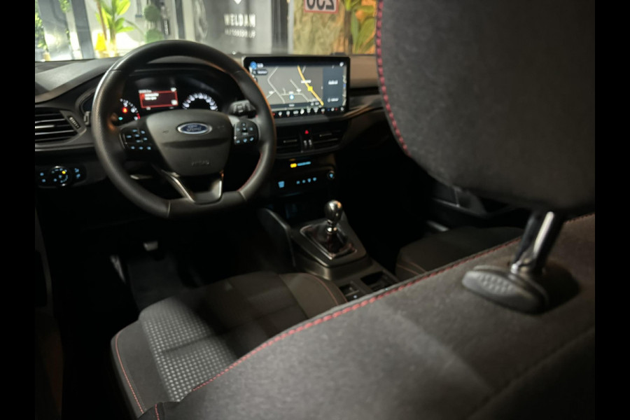 Ford Focus Wagon 1.0 EcoBoost ST Line Garantie StuurVW StoelVW Carplay Keyless Clima Led Navi Rijklaar