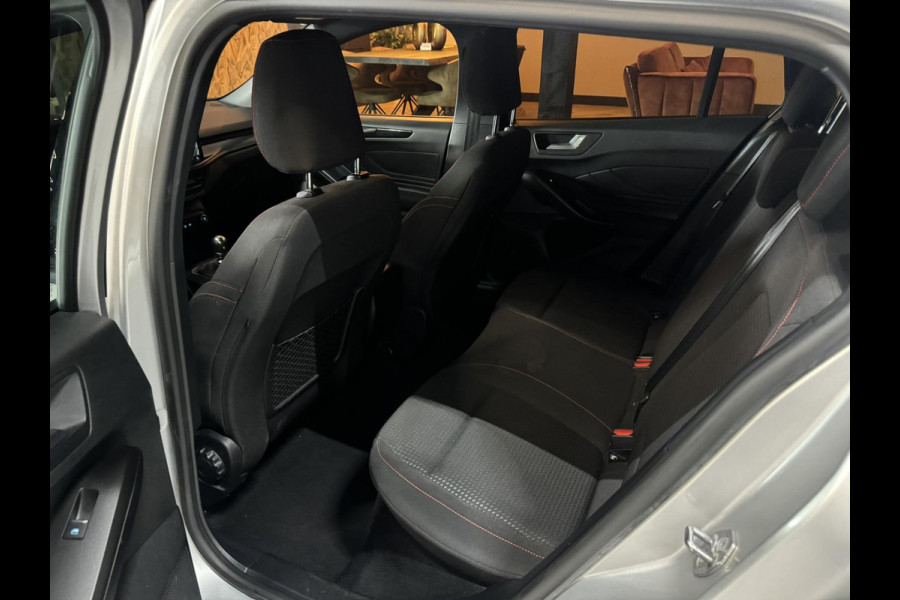 Ford Focus Wagon 1.0 EcoBoost ST Line Garantie StuurVW StoelVW Carplay Keyless Clima Led Navi Rijklaar