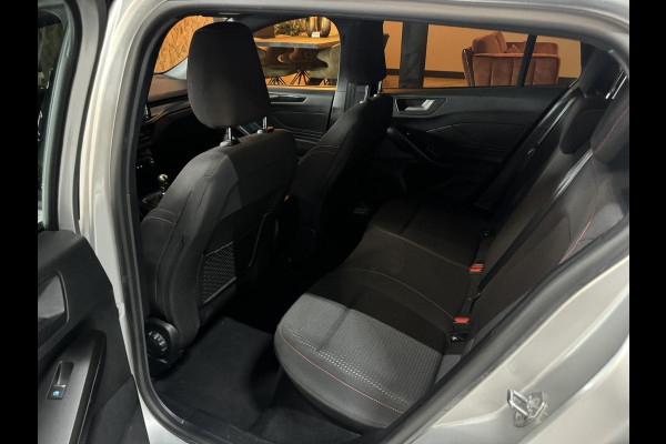 Ford Focus Wagon 1.0 EcoBoost ST Line Garantie StuurVW StoelVW Carplay Keyless Clima Led Navi Rijklaar