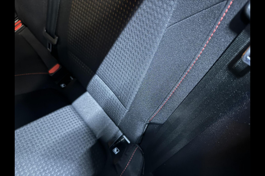 Ford Focus Wagon 1.0 EcoBoost ST Line Garantie StuurVW StoelVW Carplay Keyless Clima Led Navi Rijklaar