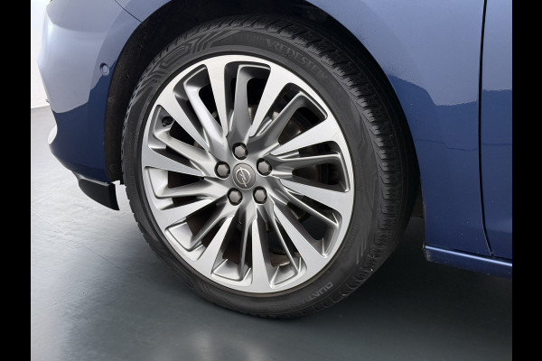 Opel Astra Sports Tourer 1.2T Leer/Alcantara Led-Matrix Innovation Bose®-Hifi Navi Camera Park-Assist + PDC-a+v Apple Carplay Android Keyle AGR-Comfort-Stoel+Stuur+Voorruitverwarming Elek.Achterklep Pdc Lane Assist DAB Regen-Lichtsensor Bordherkenning Zwarte-Hemel Origineel Nederlandse Auto Zeer luxe uitvoering! A-Label EURO6  € 30.000 nieuw