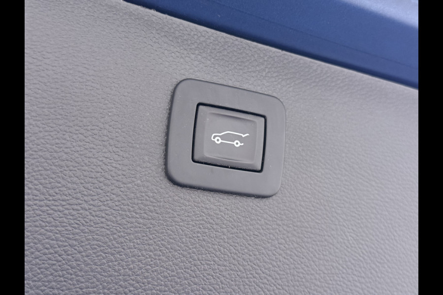 Opel Astra Sports Tourer 1.2T Leer/Alcantara Led-Matrix Innovation Bose®-Hifi Navi Camera Park-Assist + PDC-a+v Apple Carplay Android Keyle AGR-Comfort-Stoel+Stuur+Voorruitverwarming Elek.Achterklep Pdc Lane Assist DAB Regen-Lichtsensor Bordherkenning Zwarte-Hemel Origineel Nederlandse Auto Zeer luxe uitvoering! A-Label EURO6  € 30.000 nieuw