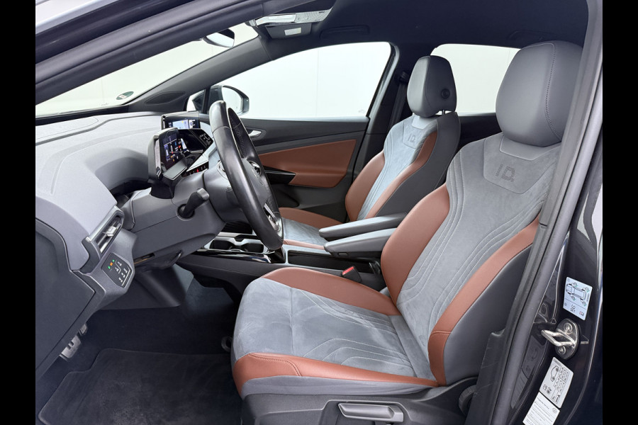 Volkswagen ID.4 204pk 1st 77kWh Trekhaak Leer/Alcantara Adap.Cruise Camera Warmtepomp Apple Carplay Android Navi Ecc Pdc-a+v Lmv 20" Stoelverwarming Led Bordherkenning Voor-Klimatisering Semi-Autopilot  Elektrisch-Wegklapbare Trekhaak App-Connect  E-sound Front-Assist Origineel Nederlandse Auto SOH 86%