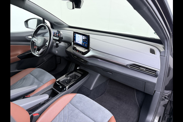 Volkswagen ID.4 204pk 1st 77kWh Trekhaak Leer/Alcantara Adap.Cruise Camera Warmtepomp Apple Carplay Android Navi Ecc Pdc-a+v Lmv 20" Stoelverwarming Led Bordherkenning Voor-Klimatisering Semi-Autopilot  Elektrisch-Wegklapbare Trekhaak App-Connect  E-sound Front-Assist Origineel Nederlandse Auto SOH 86%
