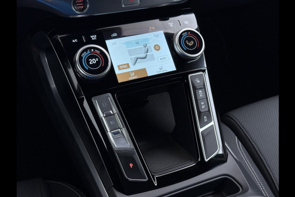 Jaguar I-PACE EV320PK 90kWh Leer Pano-Dak 360°Camera 20"LM Meridian™-Sound Apple Carplay Android Navi Ecc Pdc S Business Pack Keyless Stoelverwarming Rode-Remklauwen Elek.Achterklep Led Privacy Glas Cruise Control Rijstrooksensor Origineel Nederlandse Auto Dealeronderhouden 3 FASE LADEN 320pk 500Nm