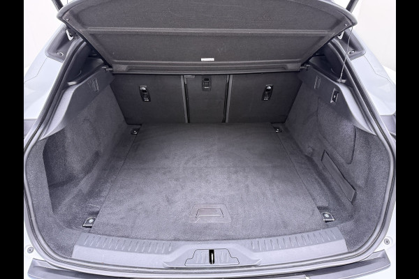 Jaguar I-PACE EV320PK 90kWh Leer Pano-Dak 360°Camera 20"LM Meridian™-Sound Apple Carplay Android Navi Ecc Pdc S Business Pack Keyless Stoelverwarming Rode-Remklauwen Elek.Achterklep Led Privacy Glas Cruise Control Rijstrooksensor Origineel Nederlandse Auto Dealeronderhouden 3 FASE LADEN 320pk 500Nm