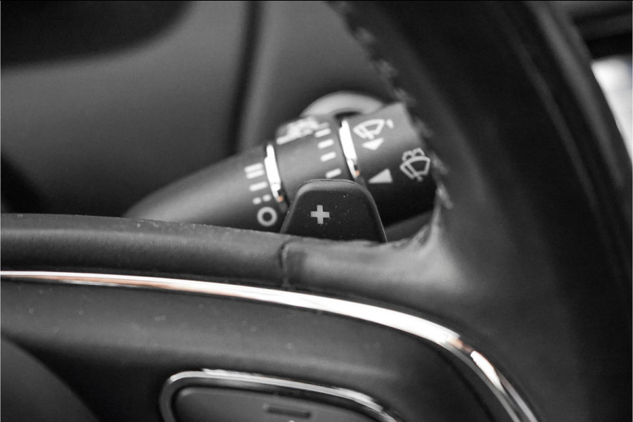 Jaguar XJ 3.0 D R-Sport Pano ACC Dealeronderhouden Ori NL 2e Eig