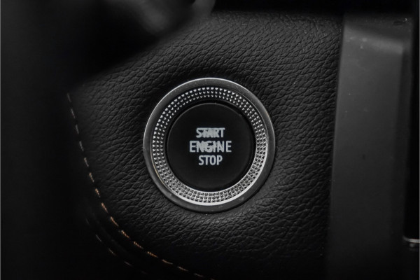 Renault Captur 1.6 E-Tech Plug-in Hybrid 160 Initiale Paris Leder Bose Trekhaak ACC Stoelverw