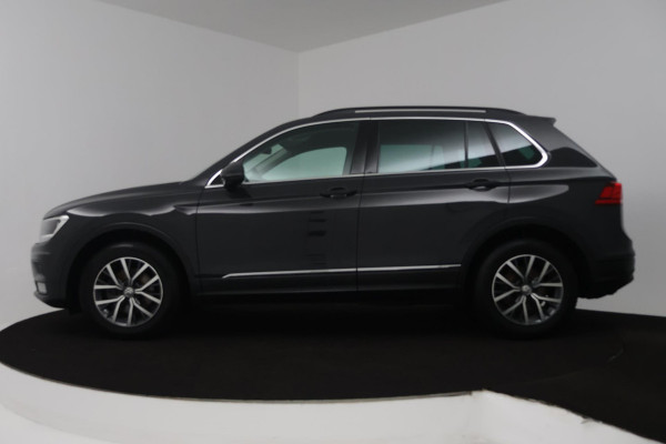 Volkswagen Tiguan 1.5 TSI Comfortline (CAMERA, DIGITALE COCKPIT, NAVIGATIE CARPLAY, CRUISE ADAPTIEF, PARKEERSENSOREN)