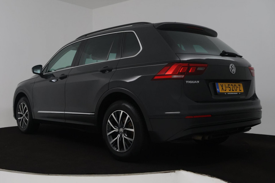 Volkswagen Tiguan 1.5 TSI Comfortline (CAMERA, DIGITALE COCKPIT, NAVIGATIE CARPLAY, CRUISE ADAPTIEF, PARKEERSENSOREN)