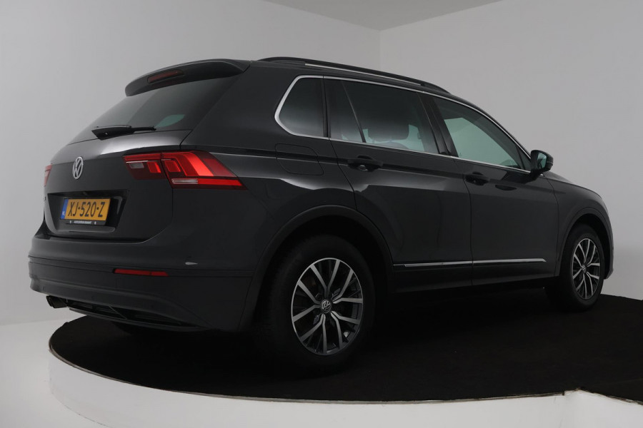 Volkswagen Tiguan 1.5 TSI Comfortline (CAMERA, DIGITALE COCKPIT, NAVIGATIE CARPLAY, CRUISE ADAPTIEF, PARKEERSENSOREN)